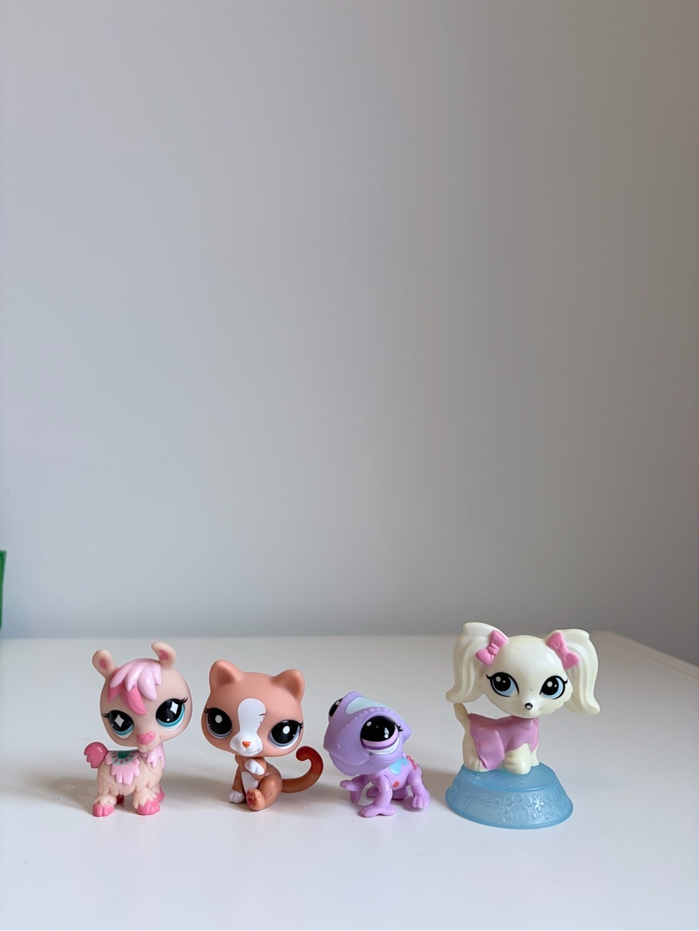 Littlest Pet Shop Pink, Purple & Cream Mini Figure Set